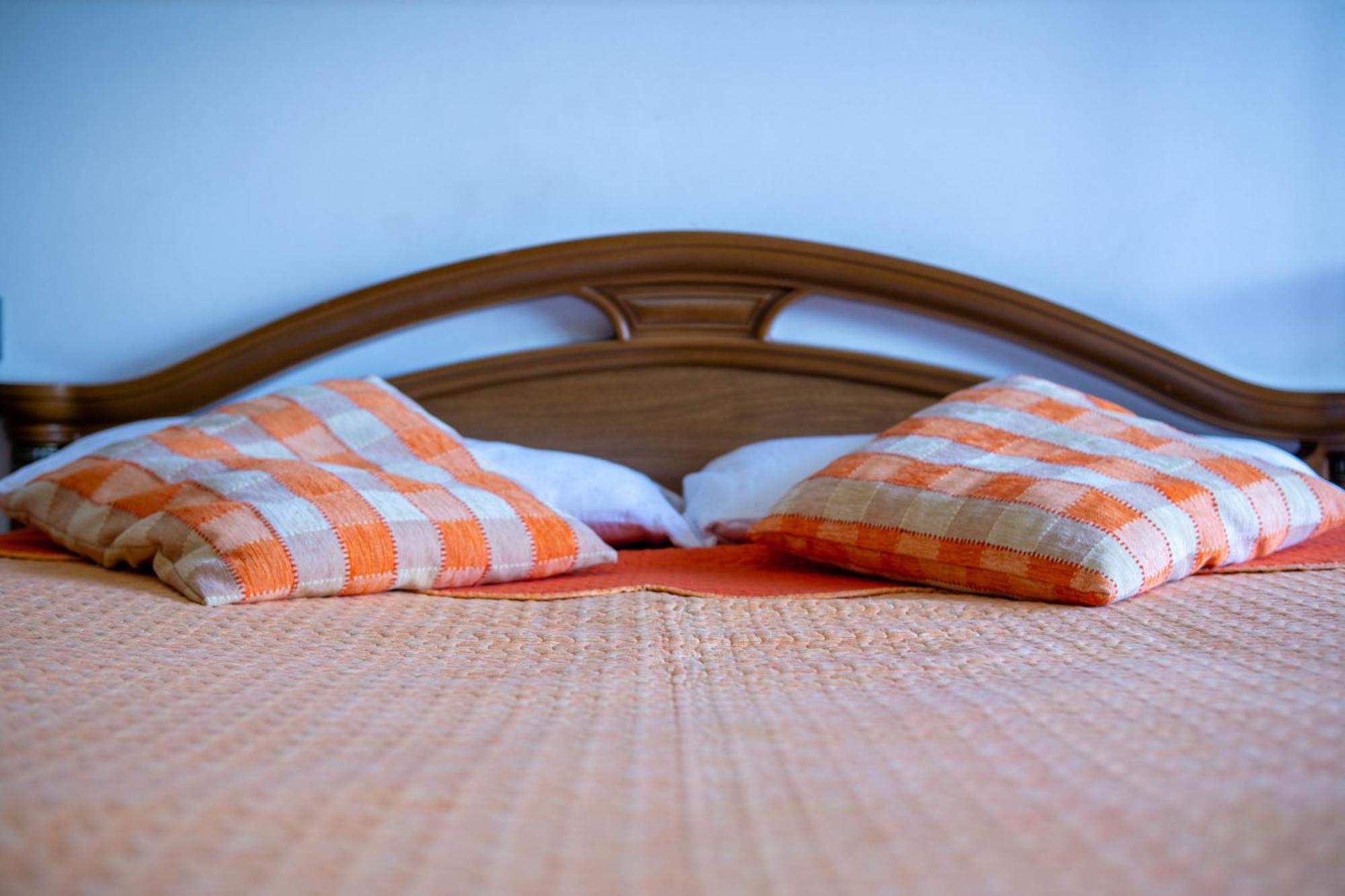 Bllok Bright Private Bedrooms With Private Bathroom On Shared Apartment Tirana Exterior foto