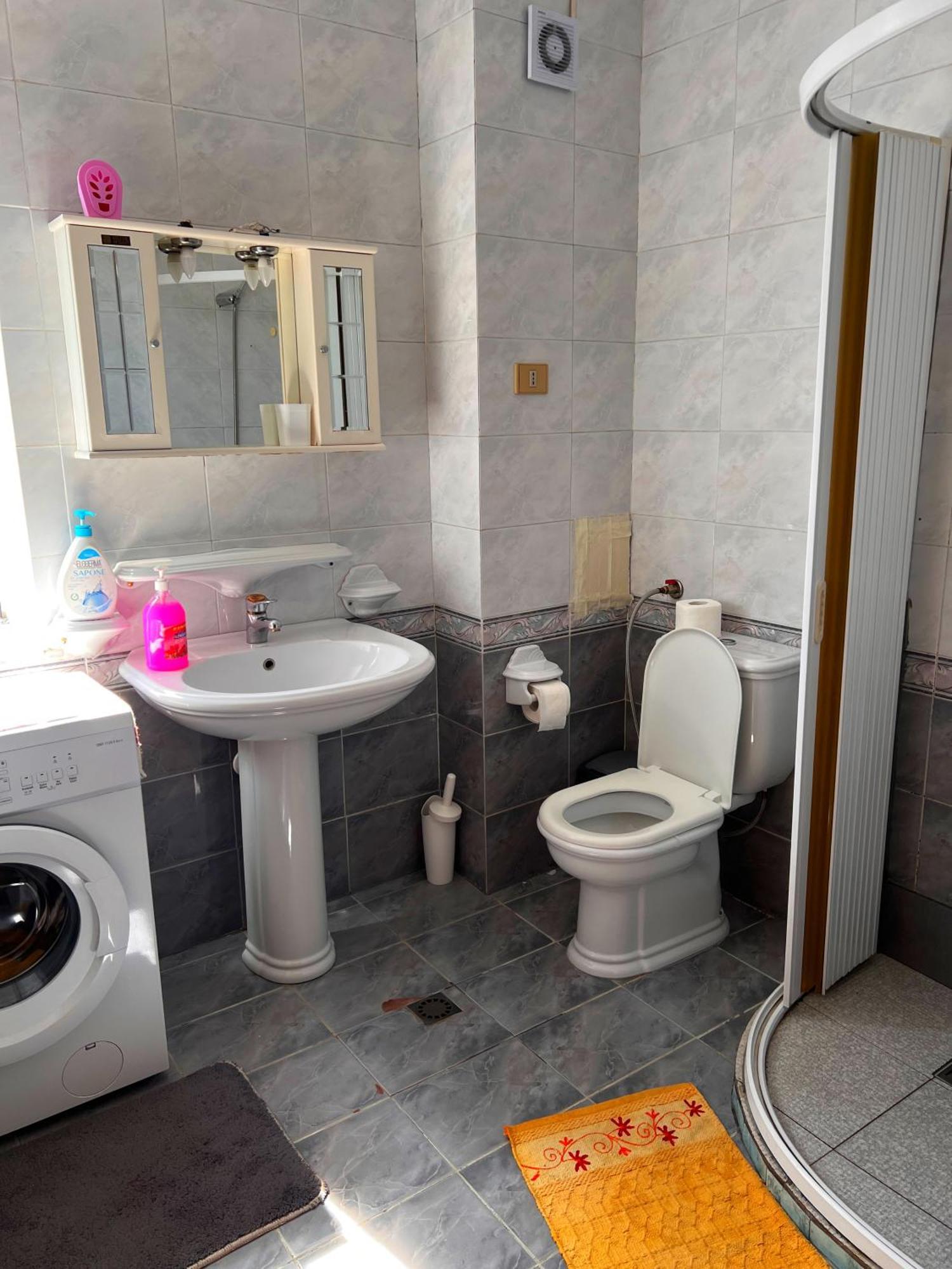 Bllok Bright Private Bedrooms With Private Bathroom On Shared Apartment Tirana Exterior foto